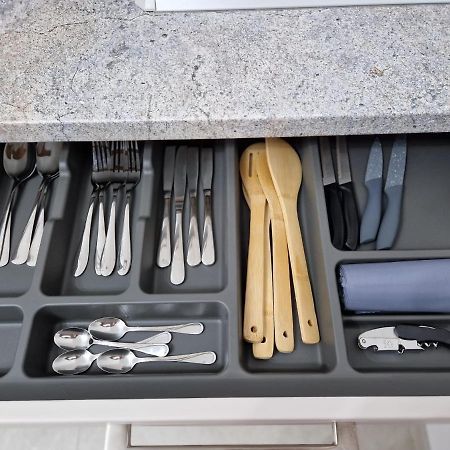 Apartament Modern Cu O Camera Apartman Temesvár Kültér fotó